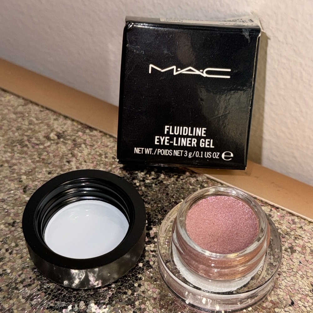 MAC COSMETICS fluidline eyeliner liquid gel - Feminine Edge New